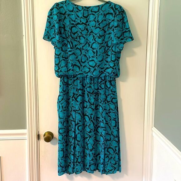 J. B. Too vintage aqua & black print blouson flutter sleeve pleat dress size 14 - Picture 4 of 9